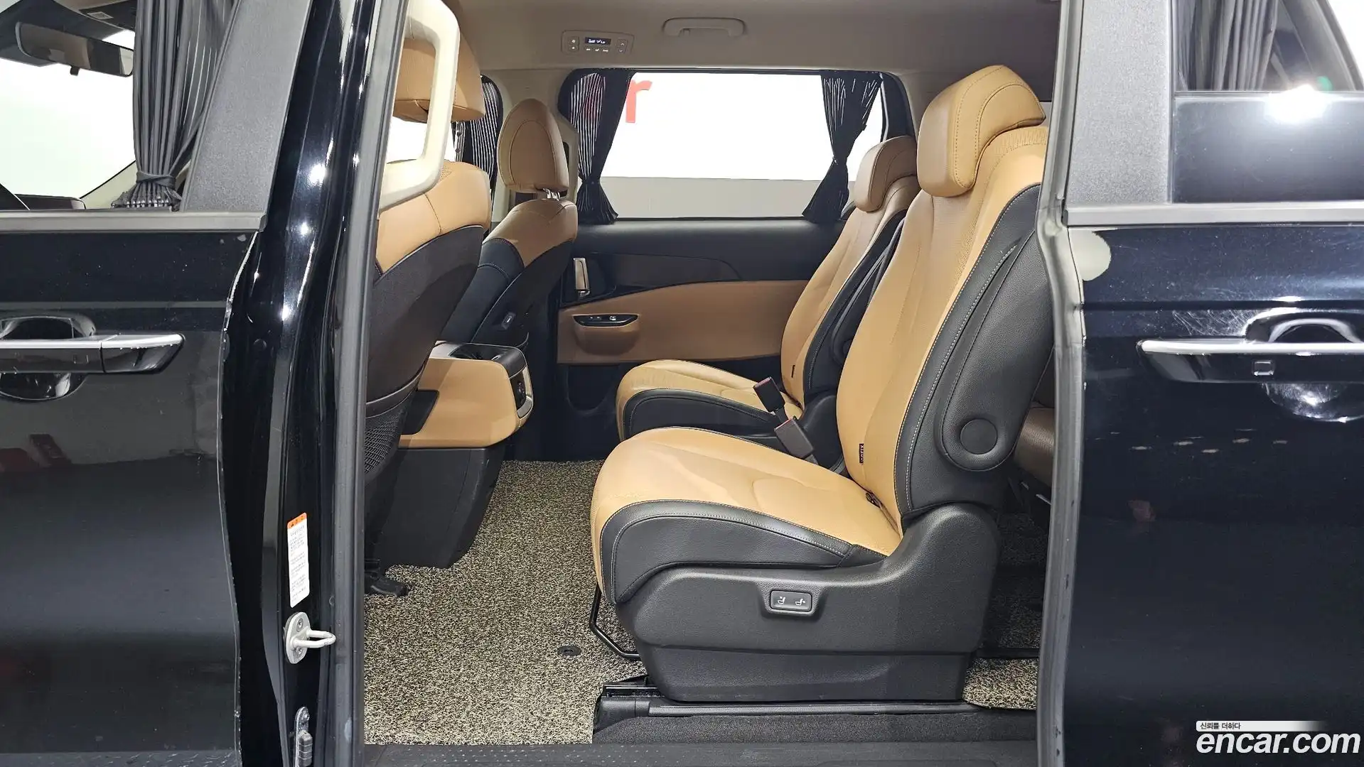 Canival Kia 2021.5-OPTION-016
