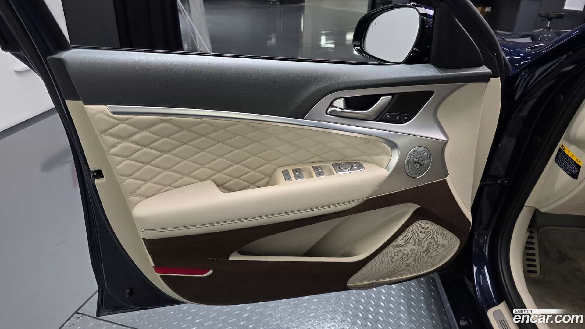 G70 Genesis 2019.4-INNER-034