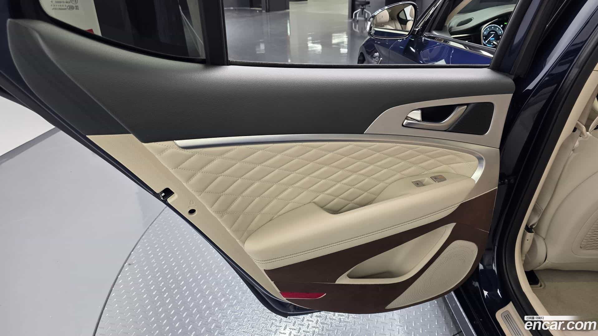 G70 Genesis 2019.4-INNER-035