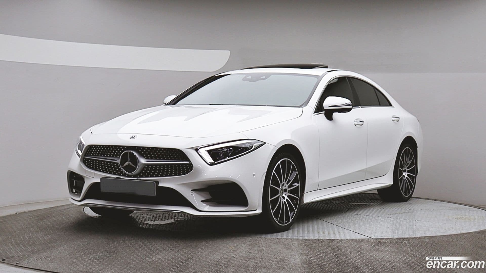 Main__Slider__Photo:CLS-Class Mercedes-Benz 2021.2-0