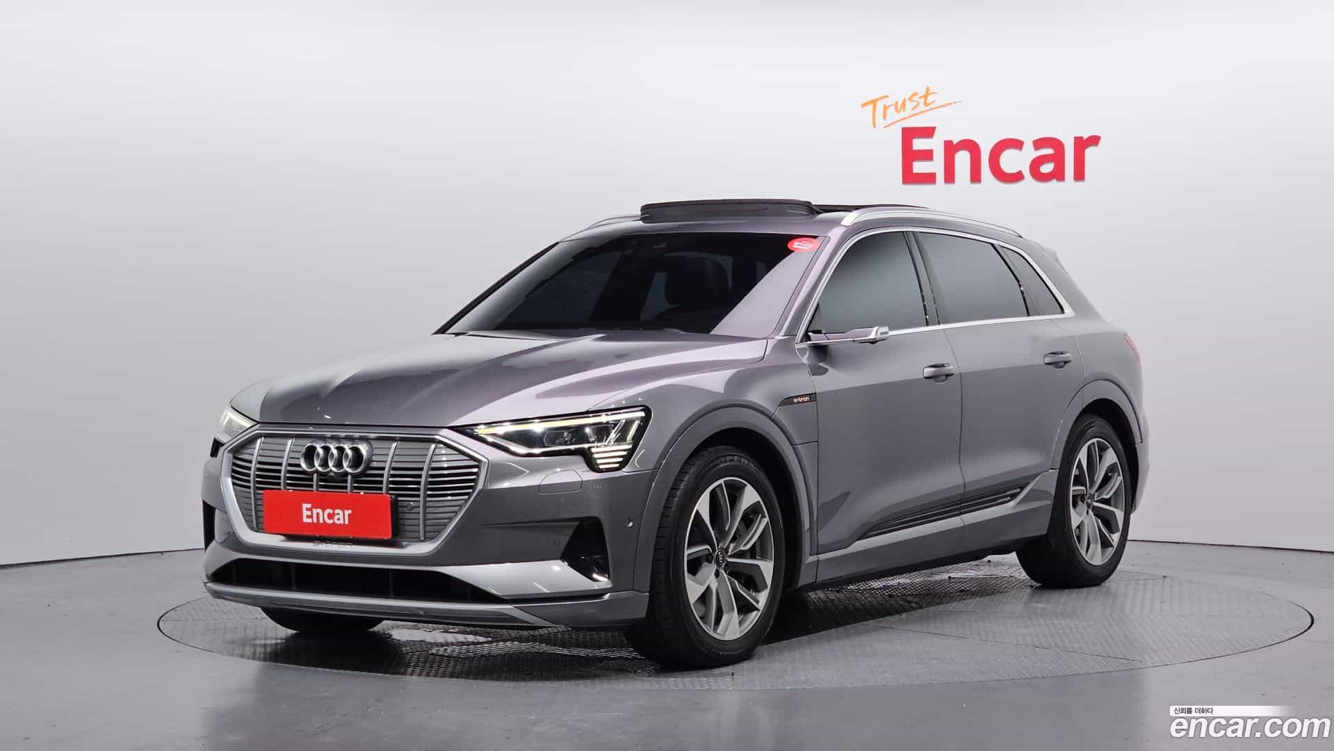 e-tron Audi 2020.11-OUTER-001