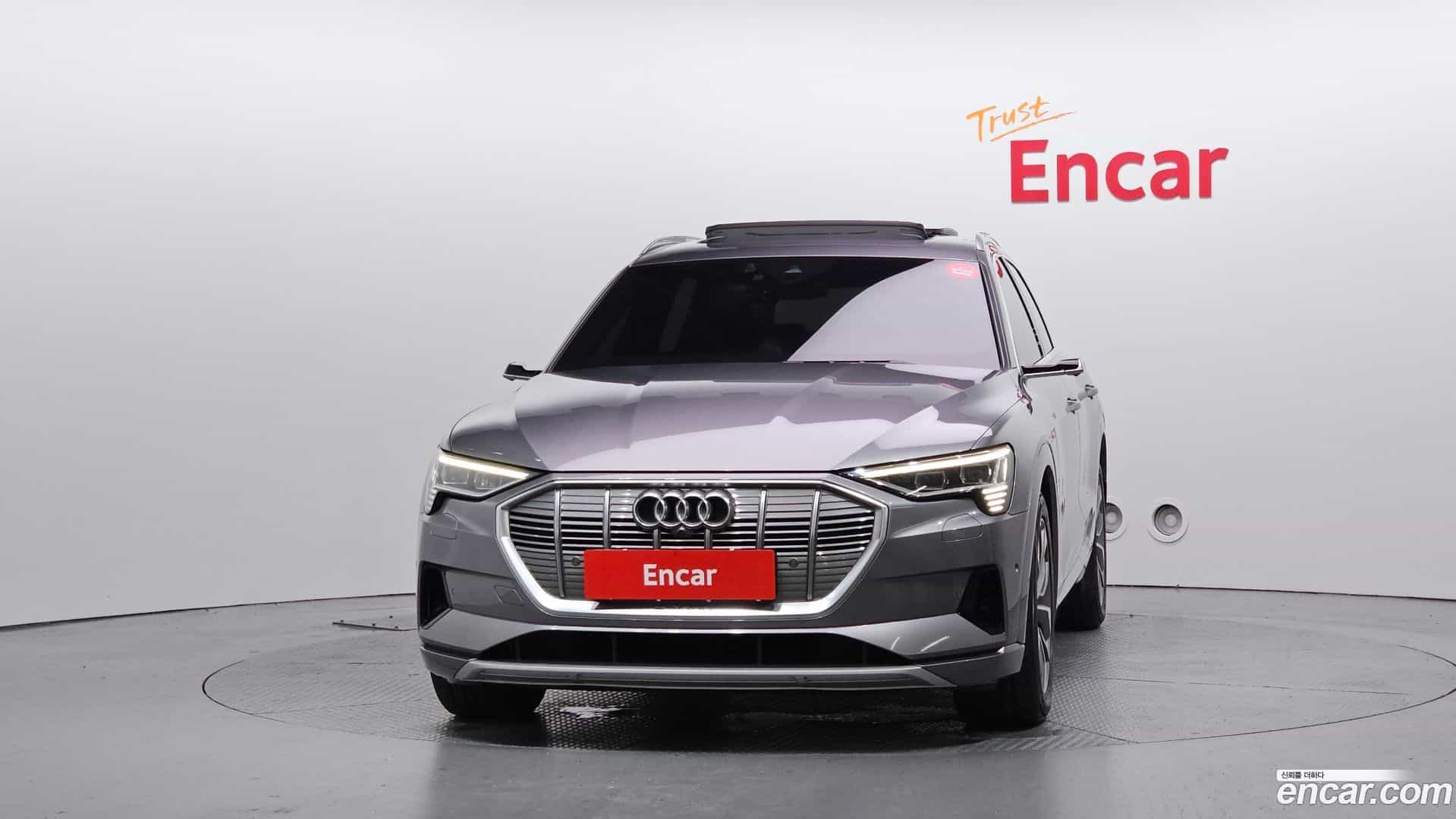 e-tron Audi 2020.11-OUTER-003