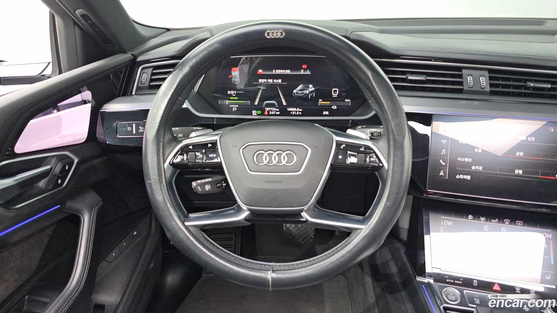 e-tron Audi 2020.11-OPTION-016