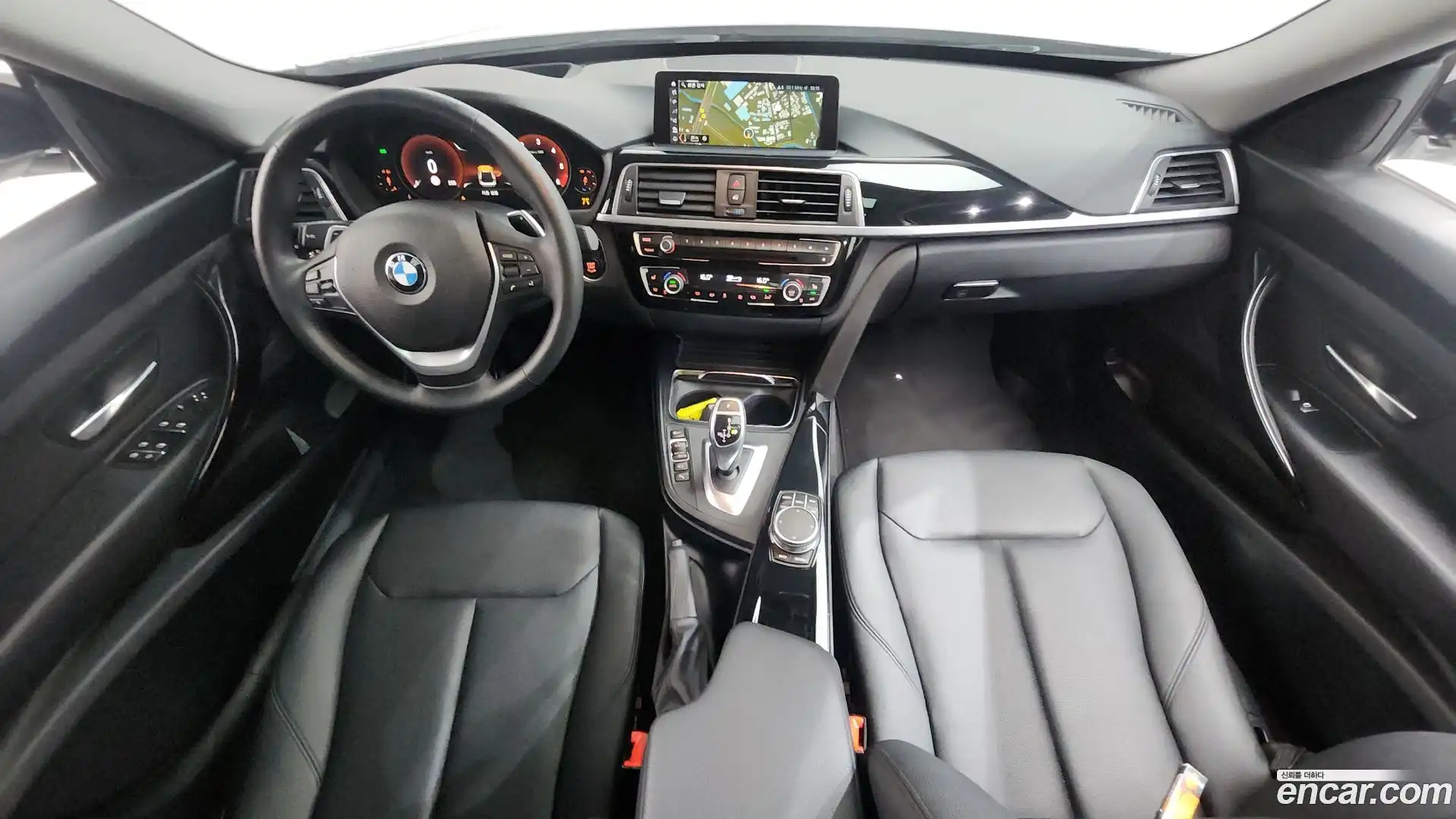 Gran Turismo BMW 2020.6-INNER-007