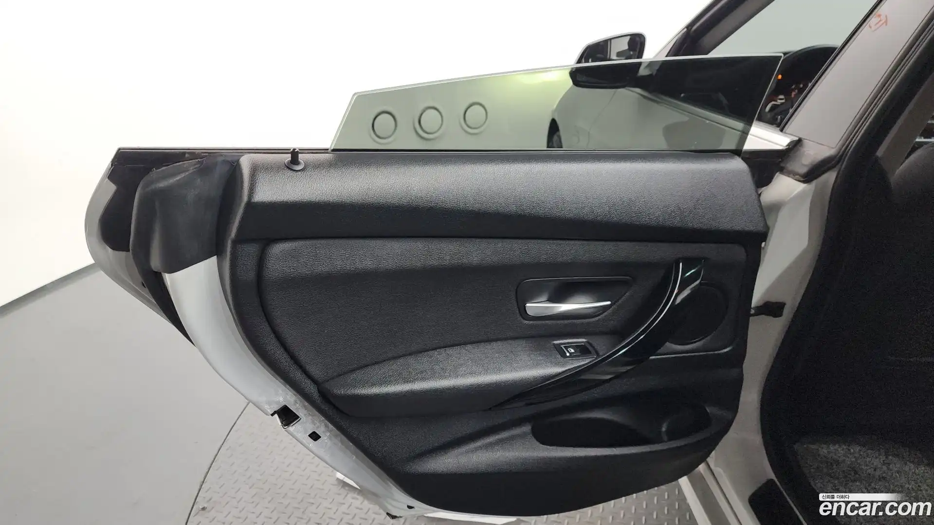 Gran Turismo BMW 2020.6-INNER-035