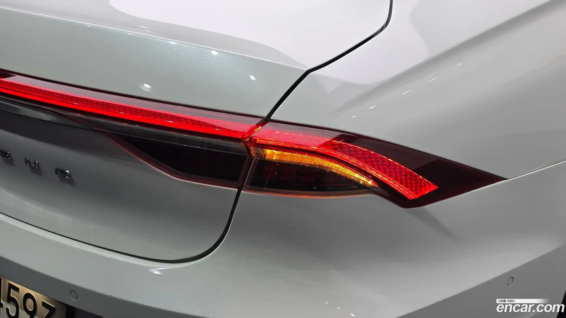 Grandeur Hyundai 2022.3-OUTER-033