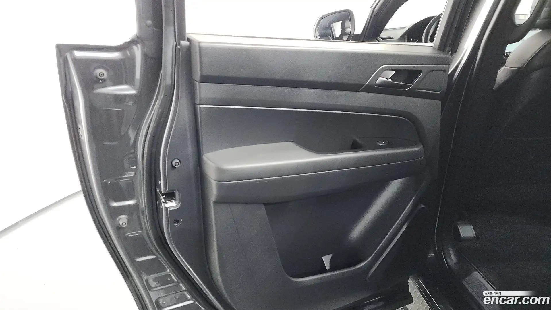 Rexton KG Mobility 2021.5-INNER-035