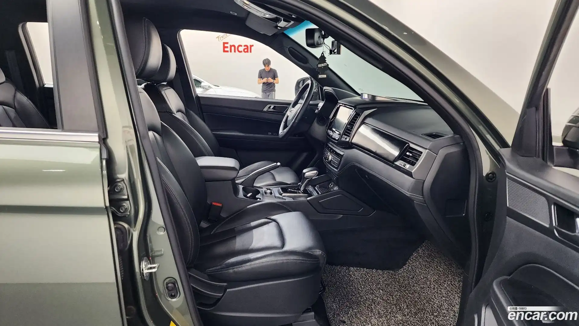 Rexton KG Mobility 2022.0-INNER-036