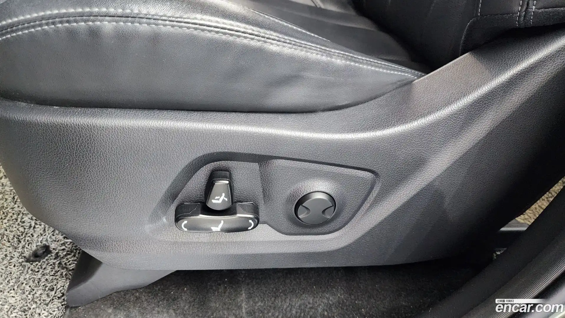 Rexton KG Mobility 2022.0-OPTION-044