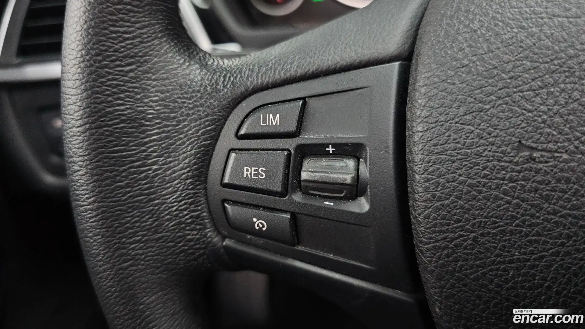 3-Series BMW 2017.4-OPTION-044