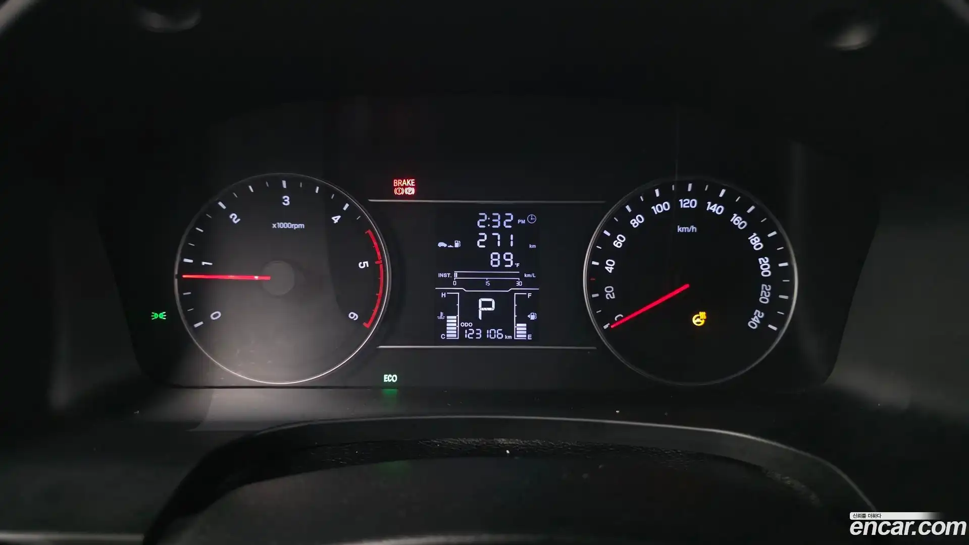 Rexton KG Mobility 2019.5-INNER-008