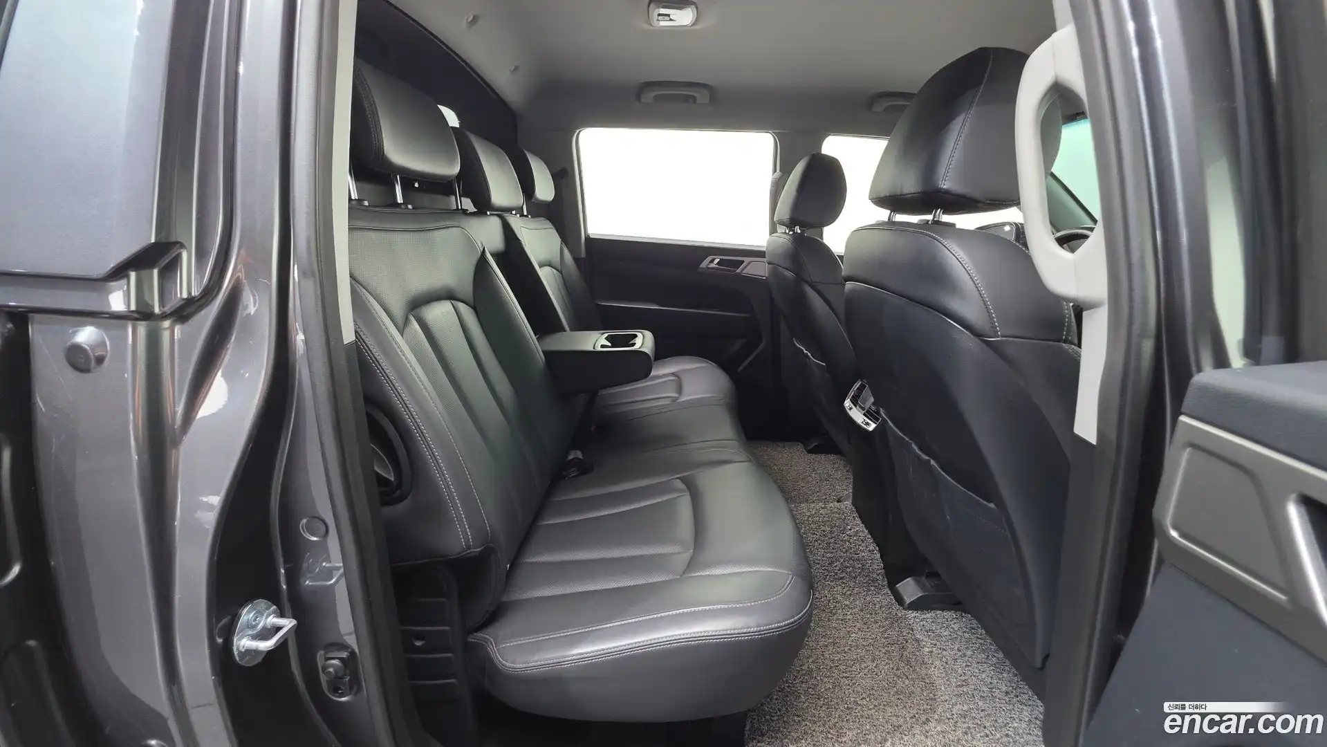 Rexton KG Mobility 2019.5-OPTION-045