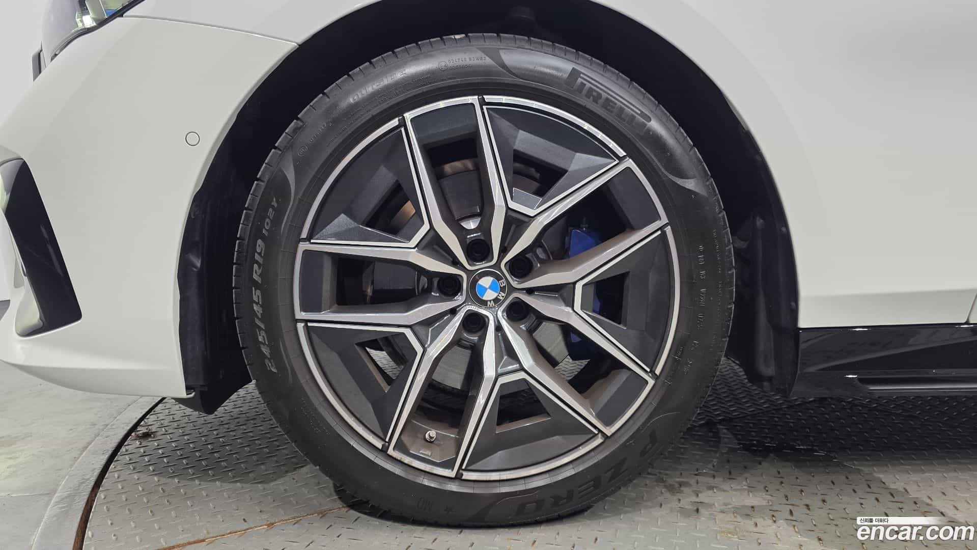 5-Series BMW 2025.9-OUTER-005