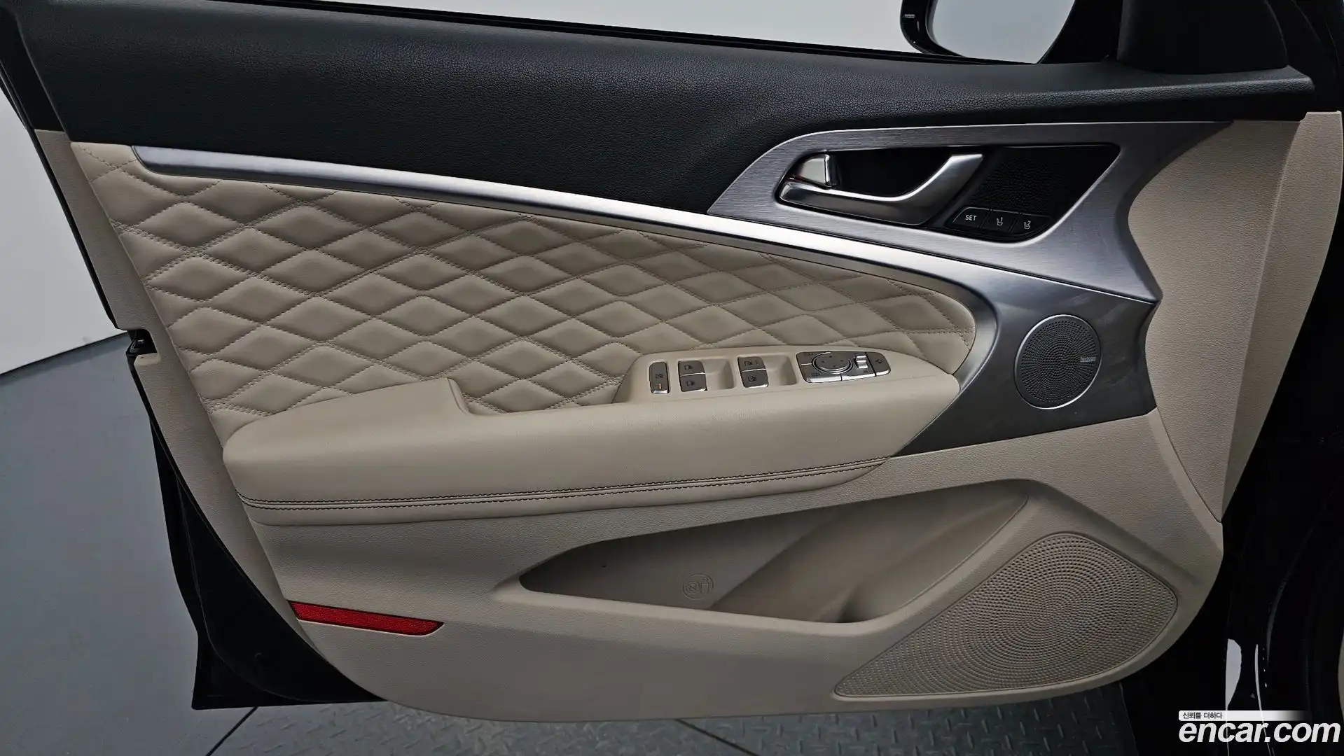 G70 Genesis 2019.4-INNER-034