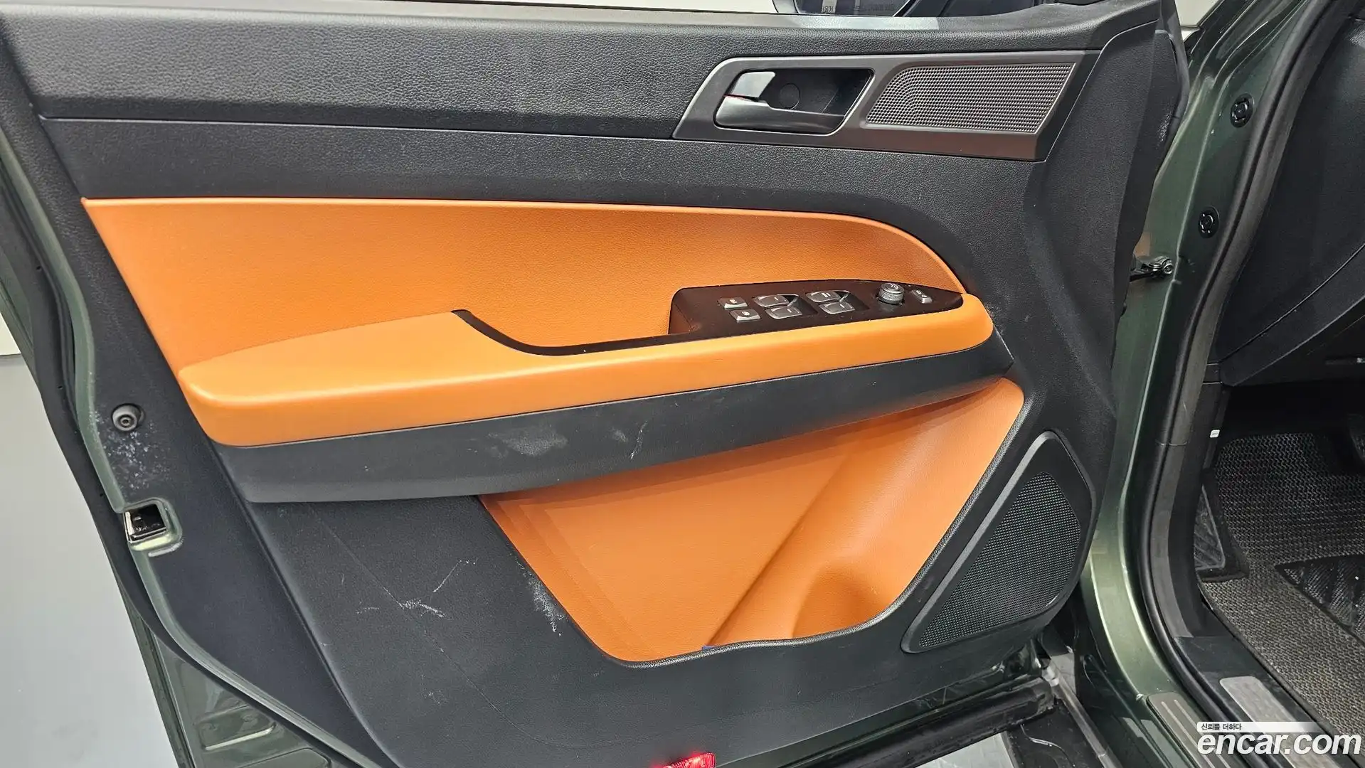Rexton KG Mobility 2022.11-INNER-034