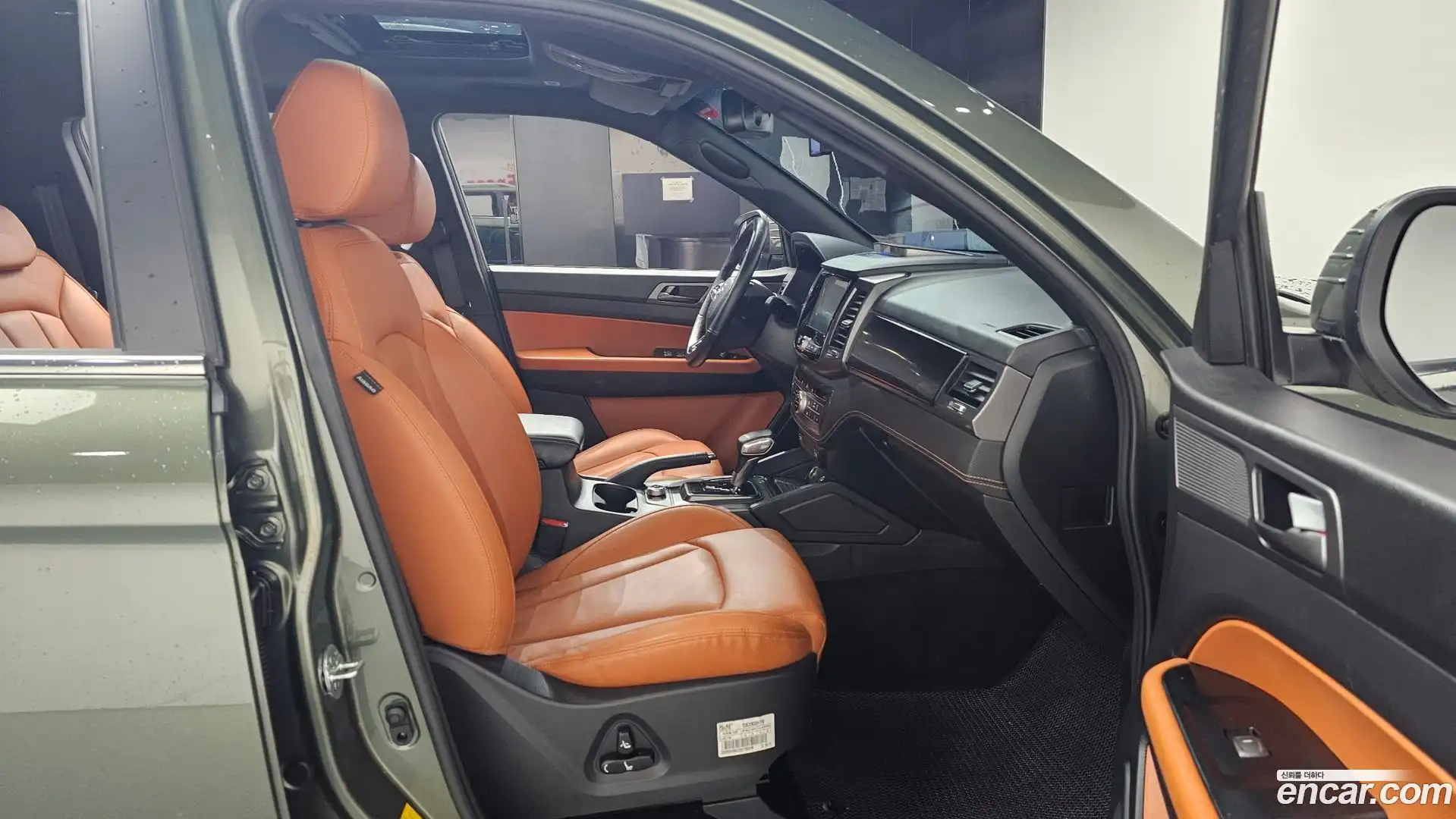 Rexton KG Mobility 2022.11-INNER-036