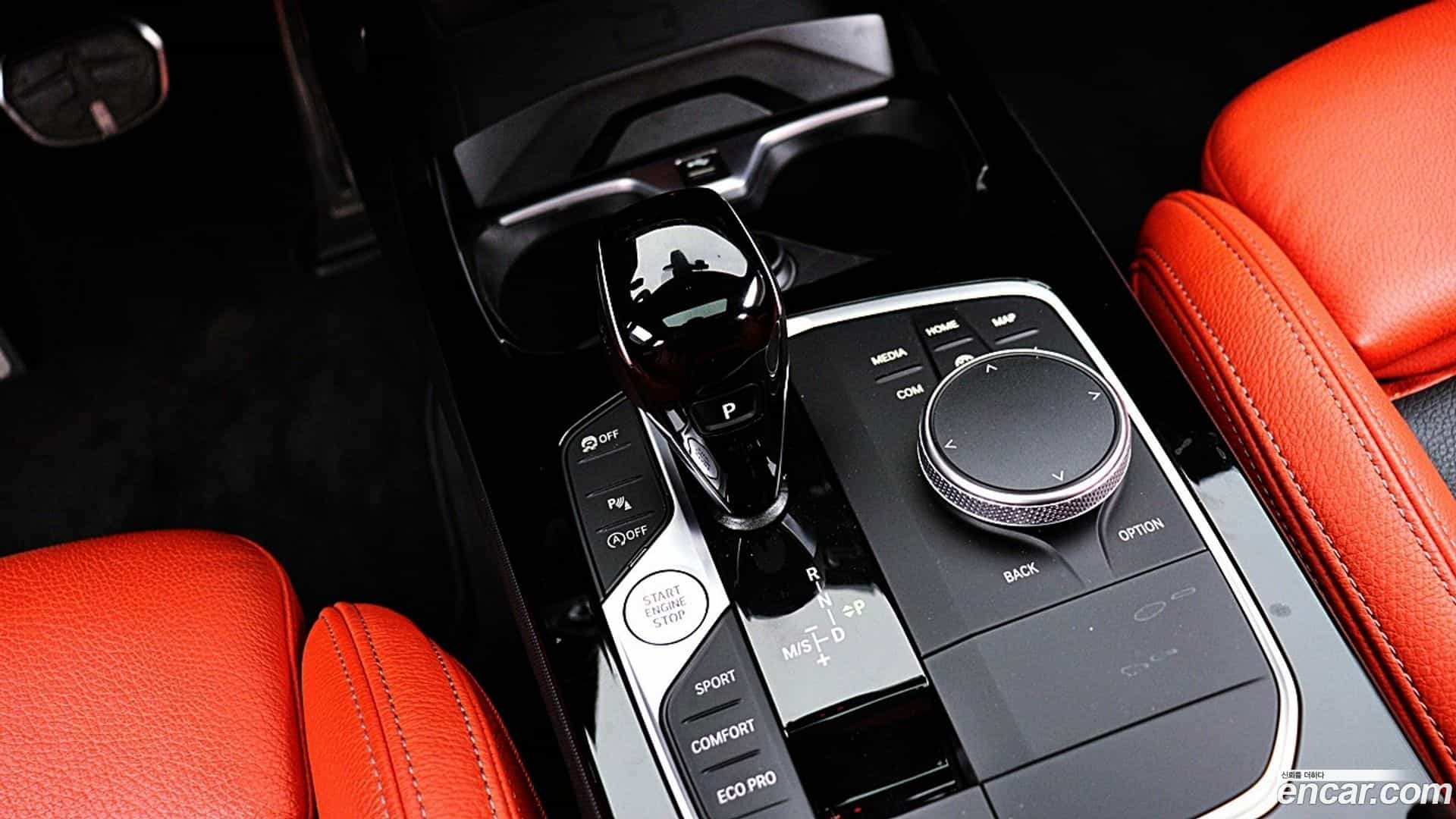 1-Series BMW 2023.9-INNER-009