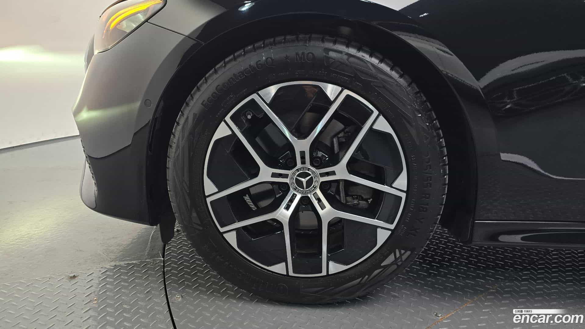 E-Class Mercedes-Benz 2025.4-OUTER-005