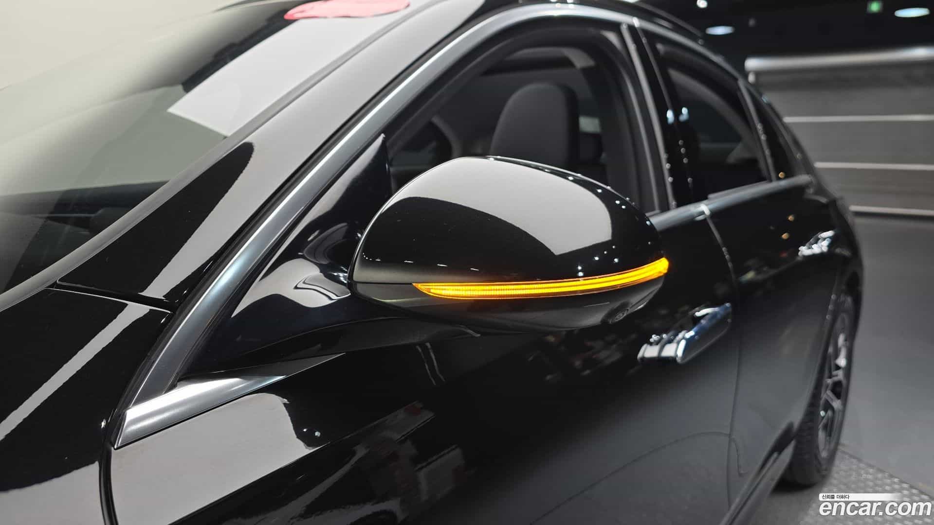 E-Class Mercedes-Benz 2025.4-OPTION-043