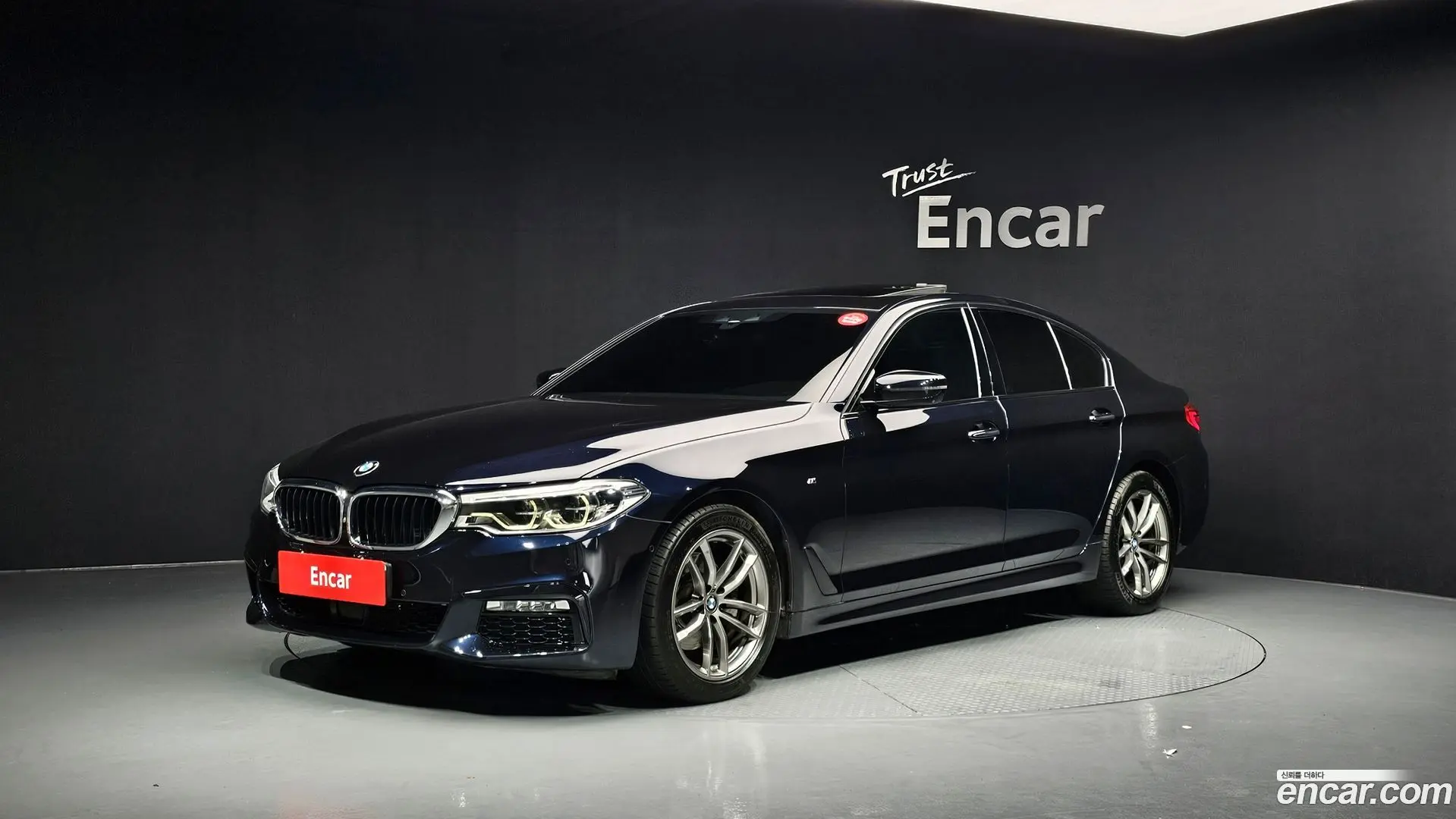 Main__Slider__Photo:5-Series BMW 2018.4-0