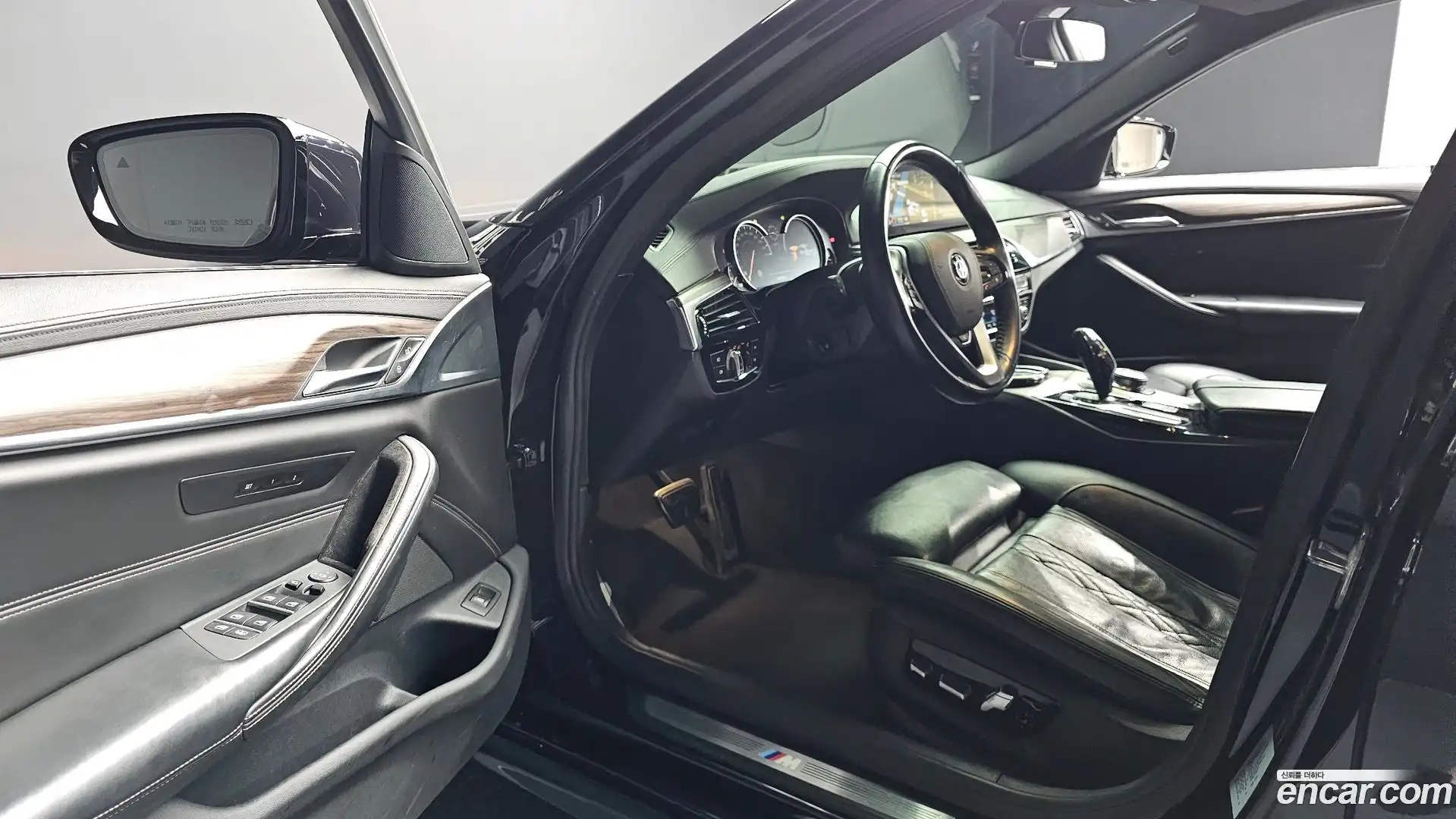 5-Series BMW 2018.4-INNER-010