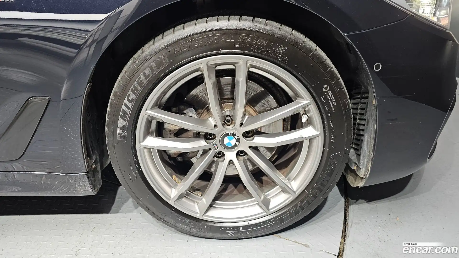 5-Series BMW 2018.4-OUTER-031