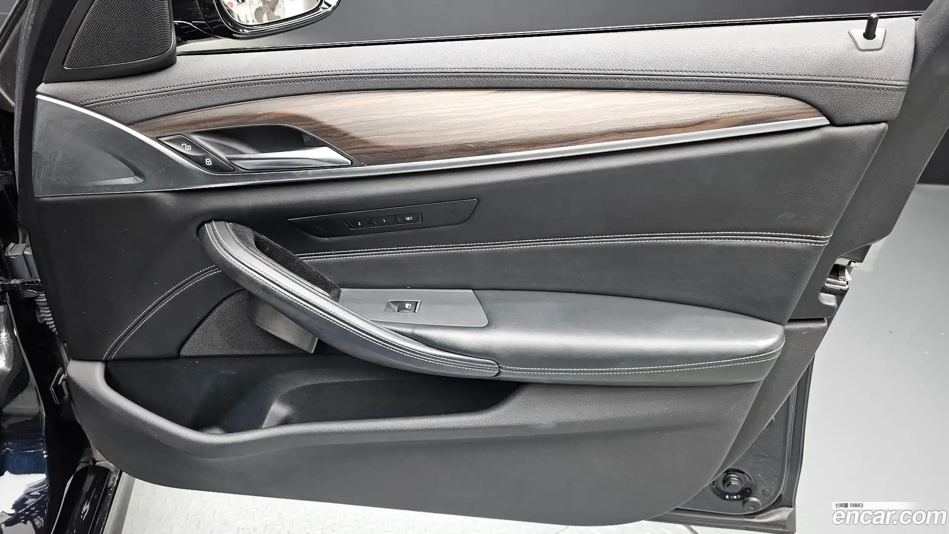 5-Series BMW 2018.4-INNER-034