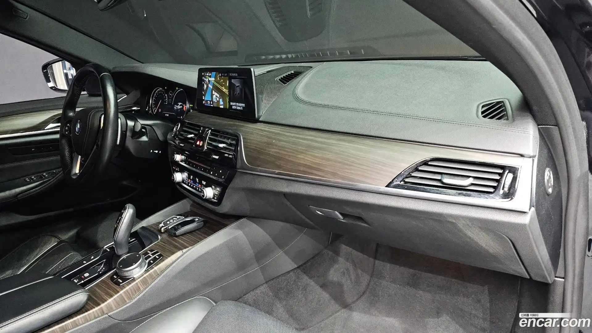5-Series BMW 2018.4-OPTION-040