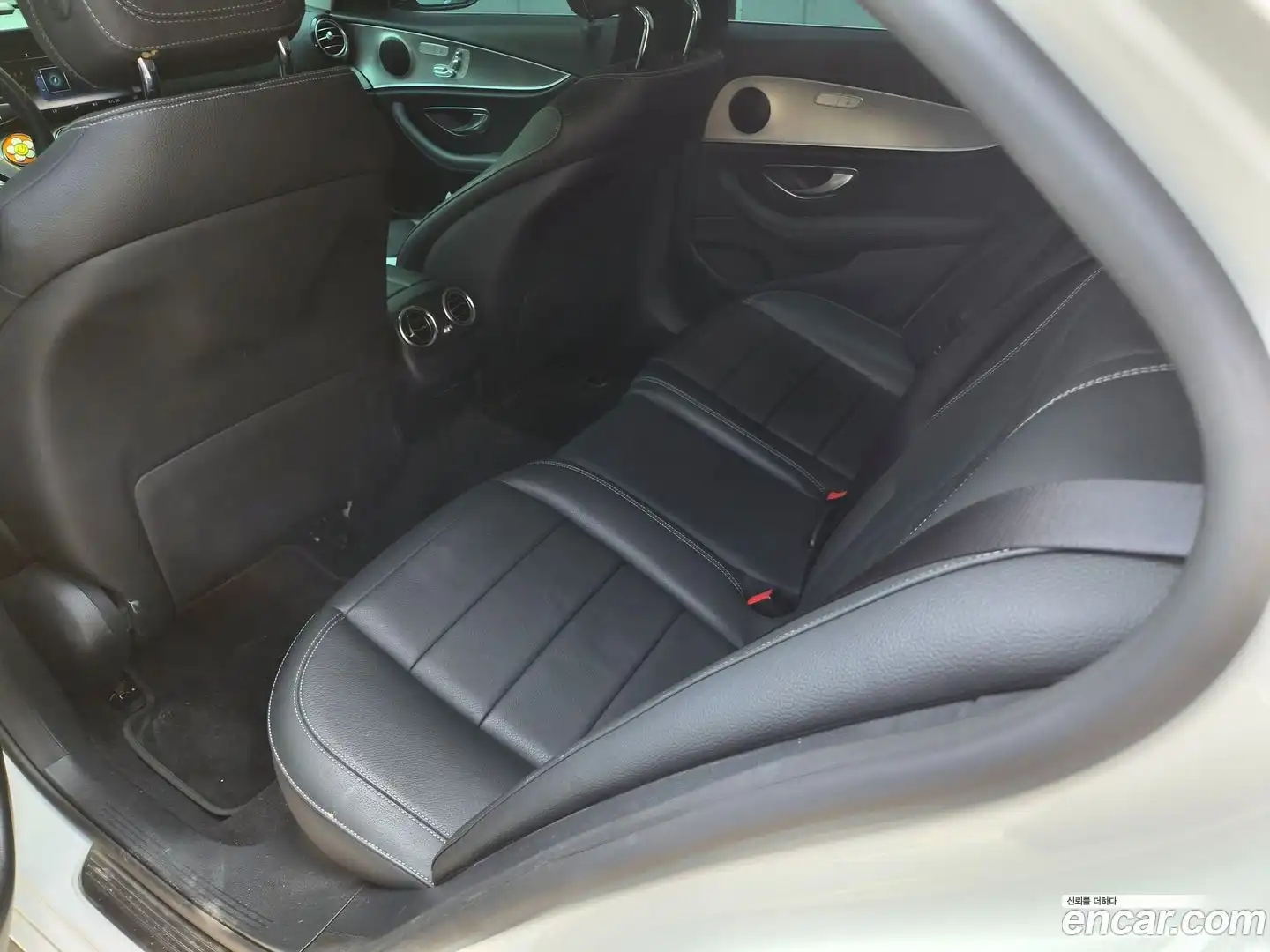E-Class Mercedes-Benz 2019.3-INNER-010