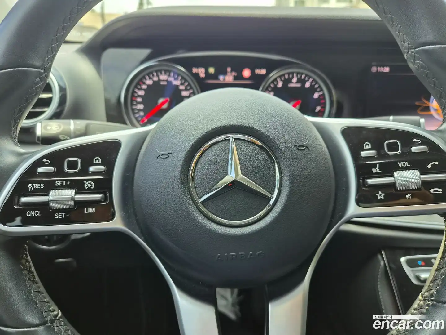 E-Class Mercedes-Benz 2019.3-OPTION-015