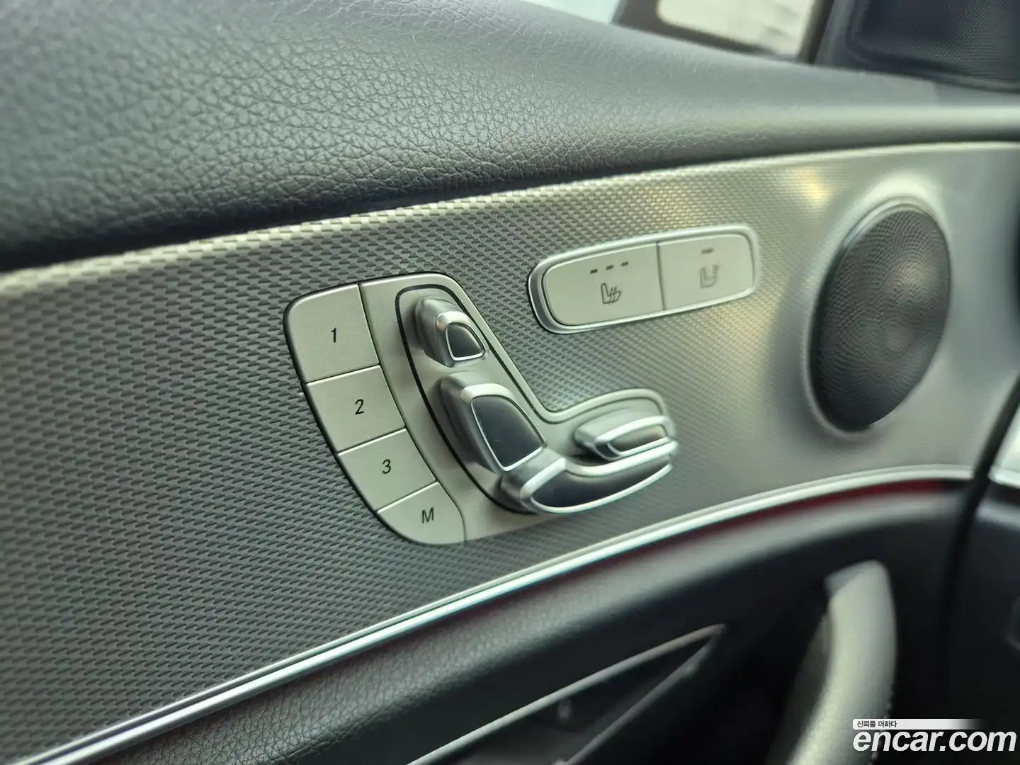 E-Class Mercedes-Benz 2019.3-OPTION-020