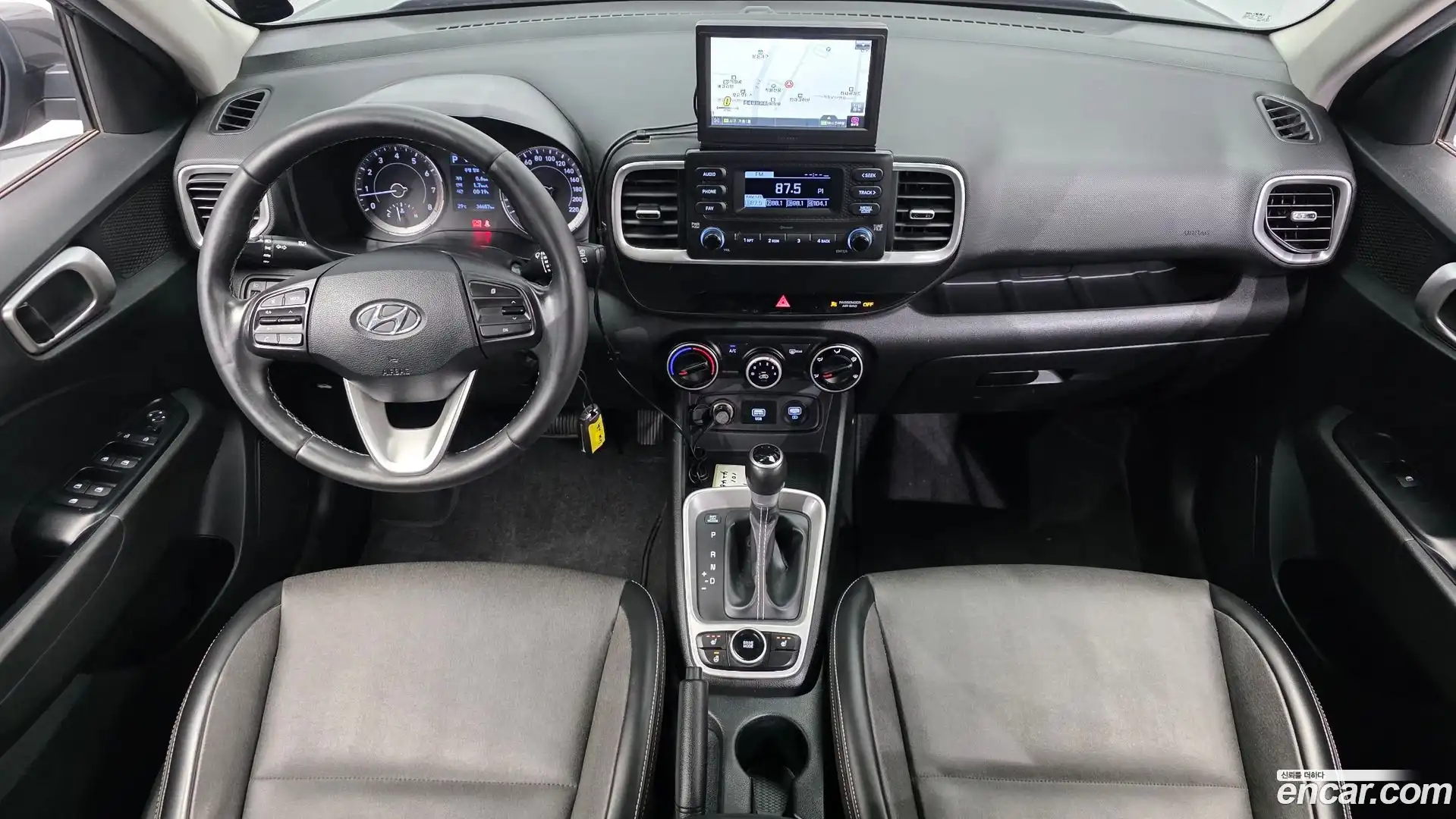 Venue Hyundai 2019.10-INNER-007