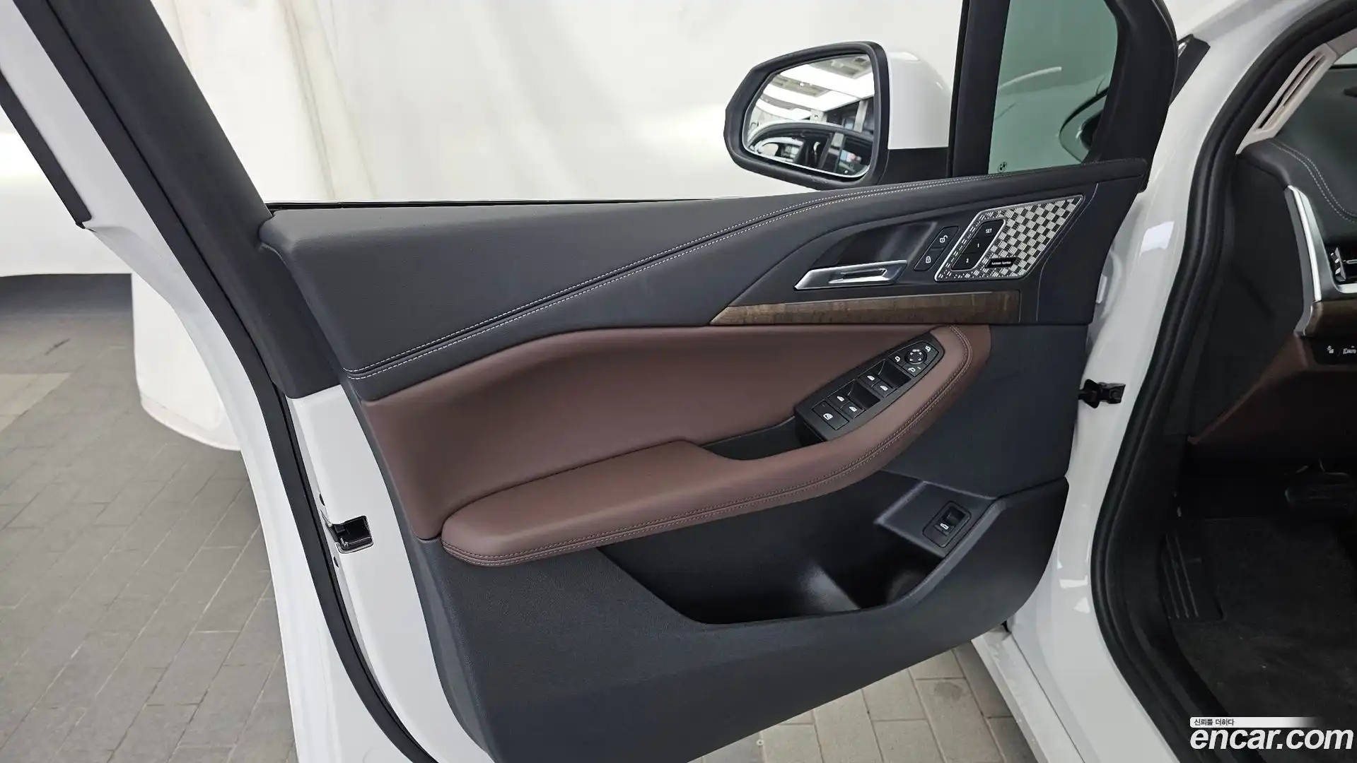 2-Series BMW 2025.4-INNER-034