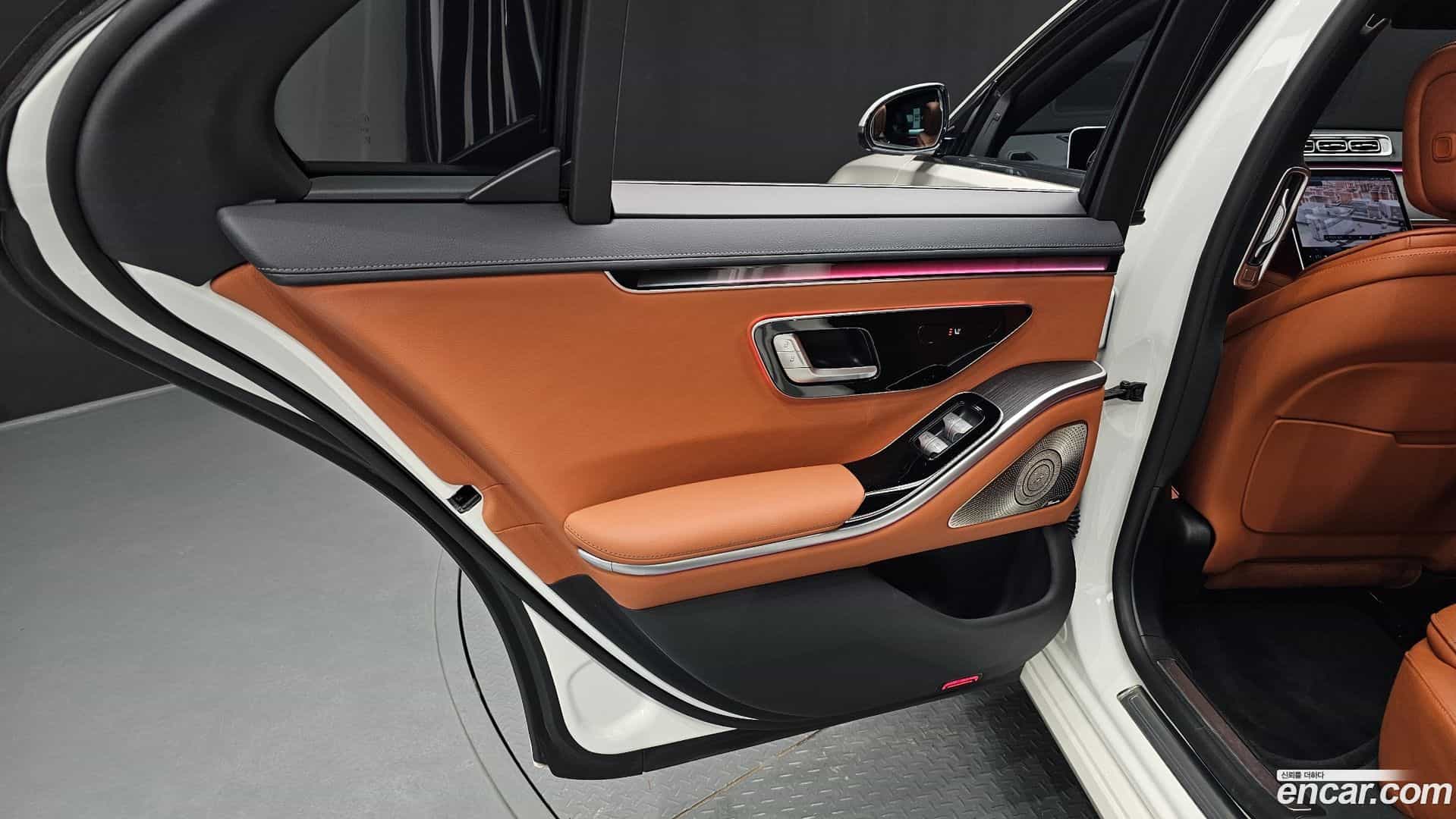 S-Class Mercedes-Benz 2021.4-INNER-035