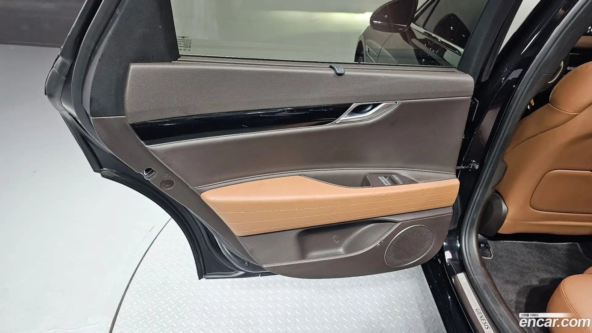 G80 Genesis 2021.10-INNER-035