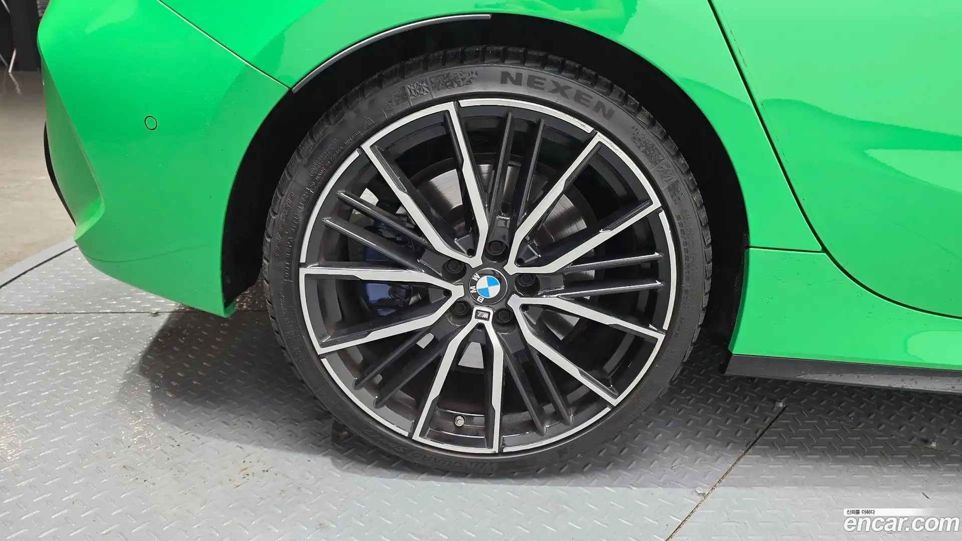 1-Series BMW 2022.3-OUTER-005