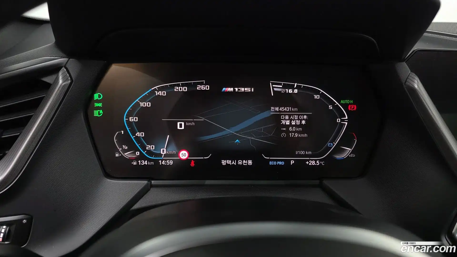 1-Series BMW 2022.3-INNER-008