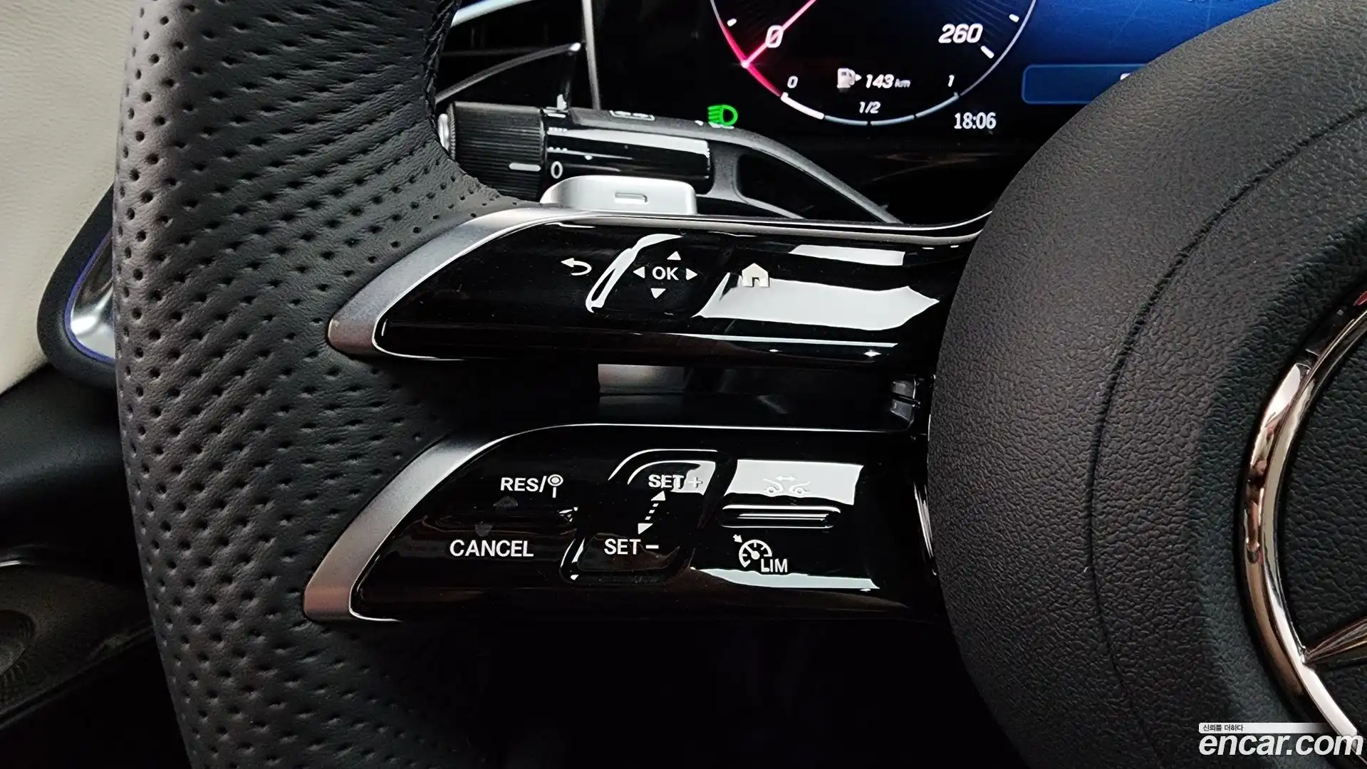 E-Class Mercedes-Benz 2025.11-OPTION-021