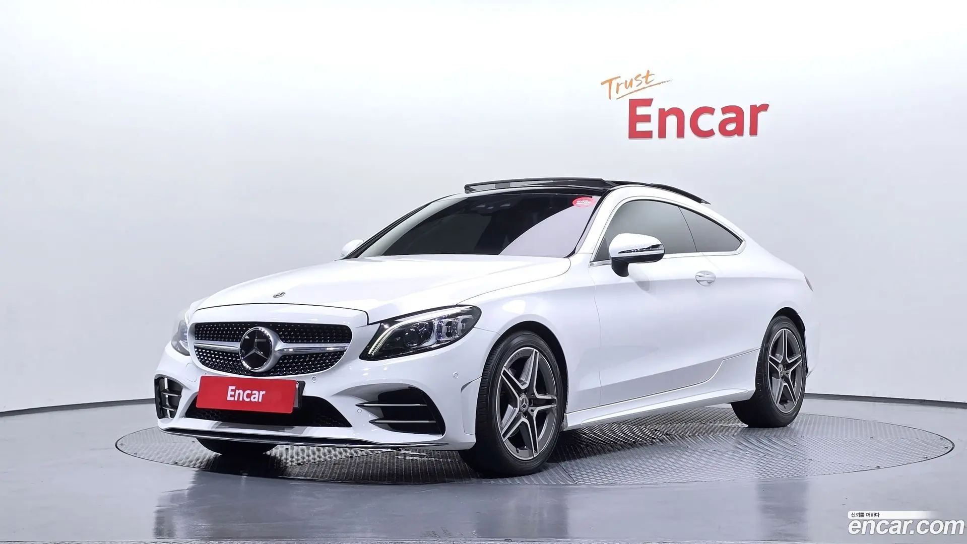 Main__Slider__Photo:C-Class Mercedes-Benz 2021.0-0