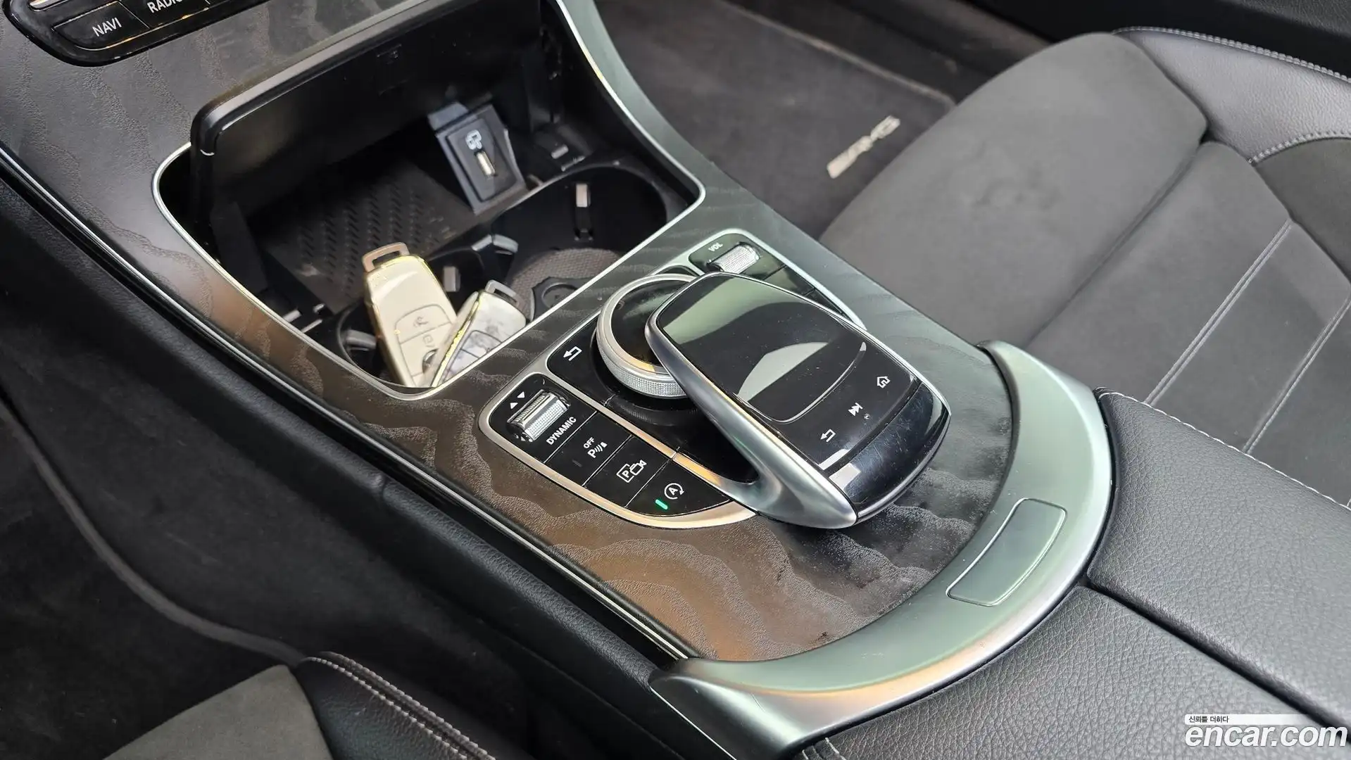 C-Class Mercedes-Benz 2021.0-INNER-009