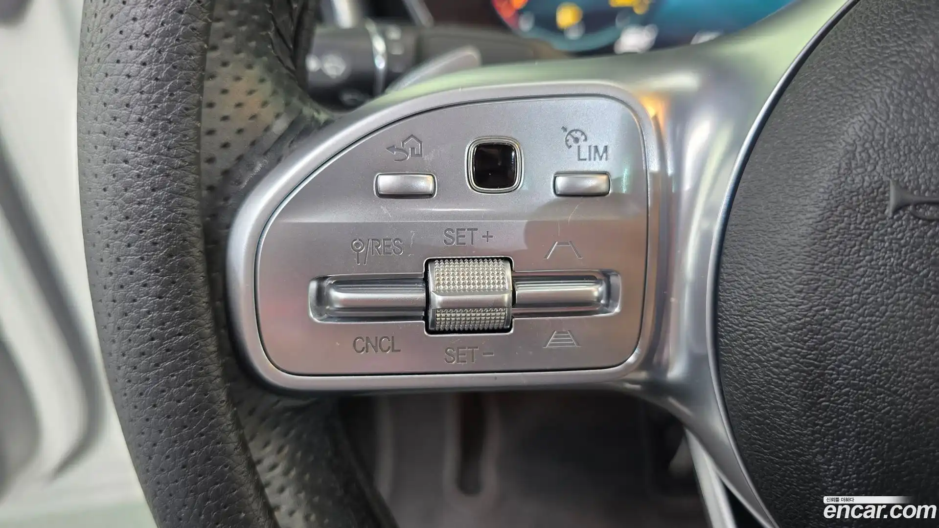 C-Class Mercedes-Benz 2021.0-OPTION-020