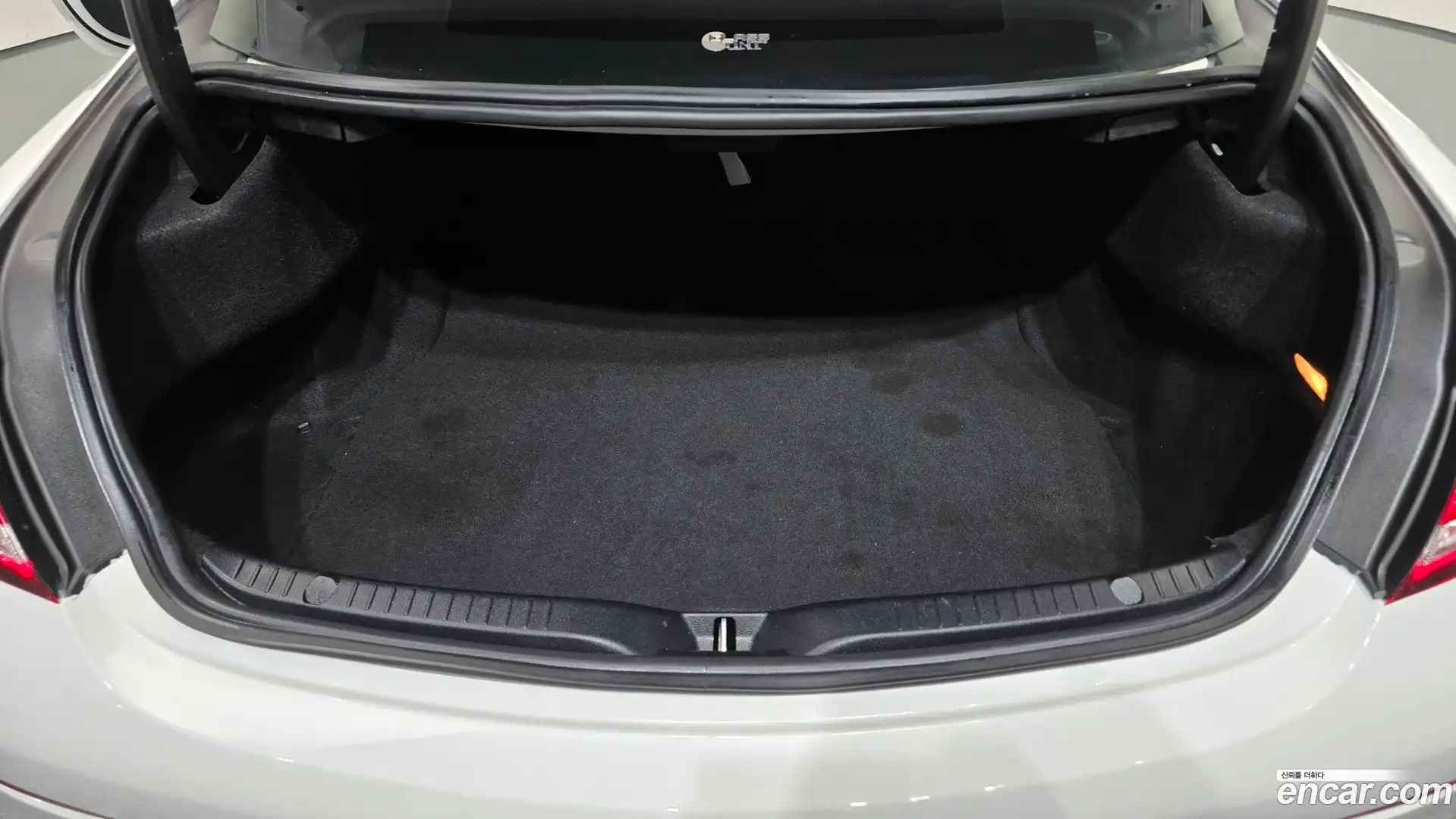 C-Class Mercedes-Benz 2021.0-OPTION-024