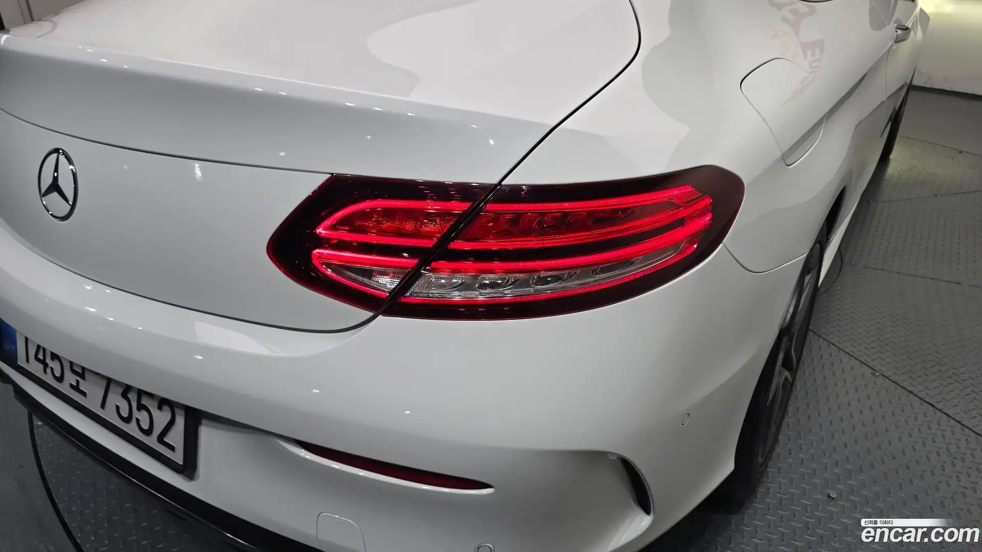 C-Class Mercedes-Benz 2021.0-OUTER-033