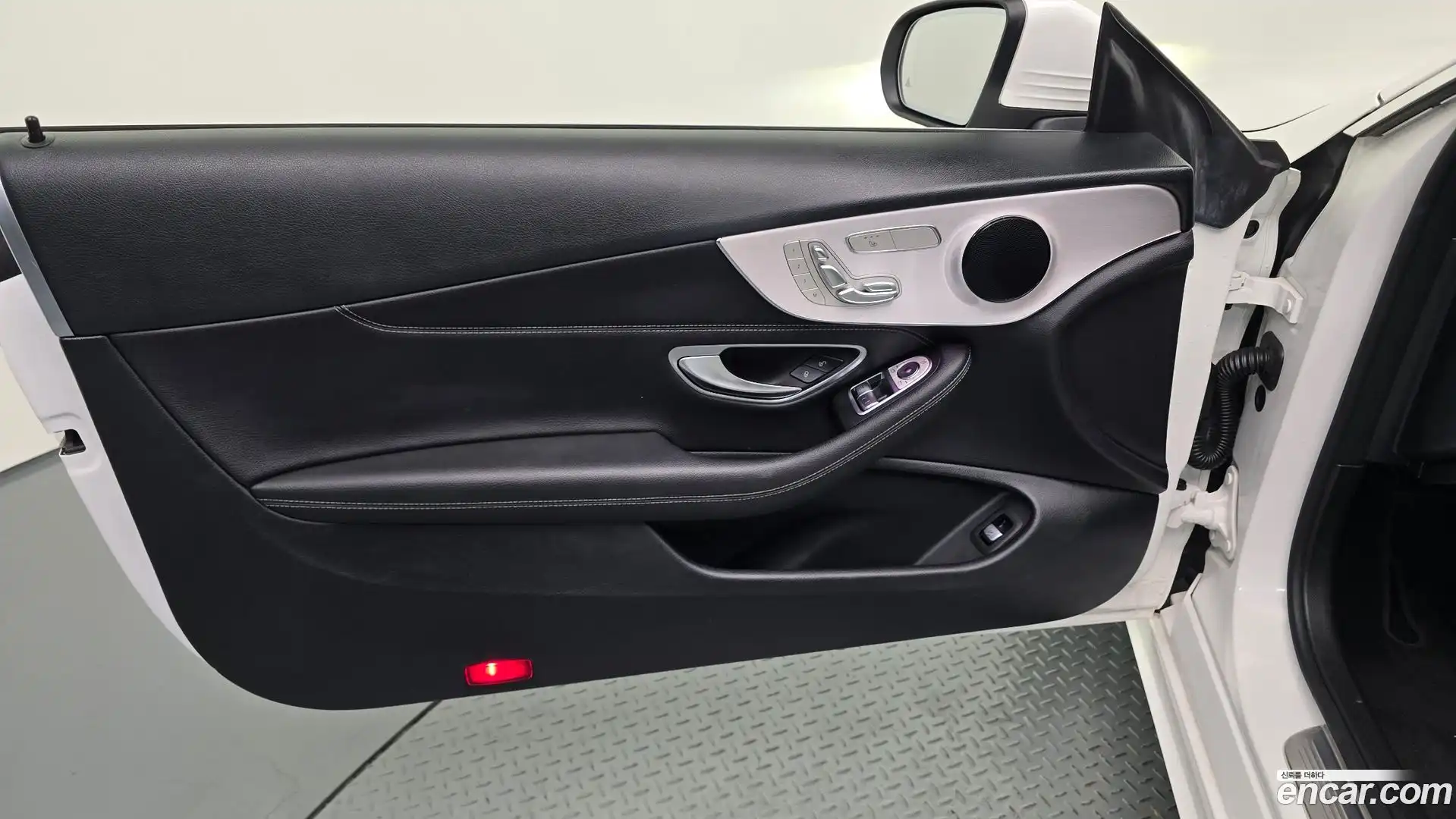 C-Class Mercedes-Benz 2021.0-INNER-034