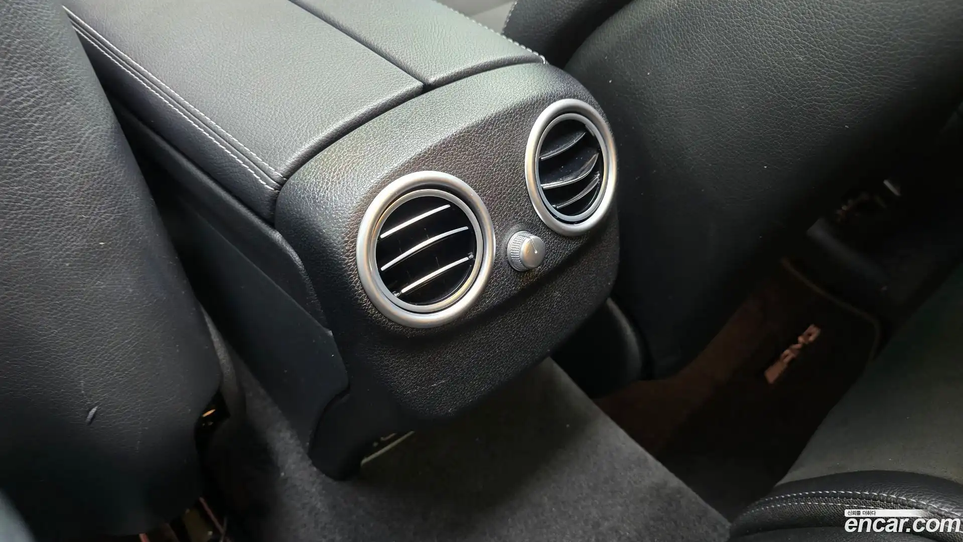 C-Class Mercedes-Benz 2021.0-OPTION-045