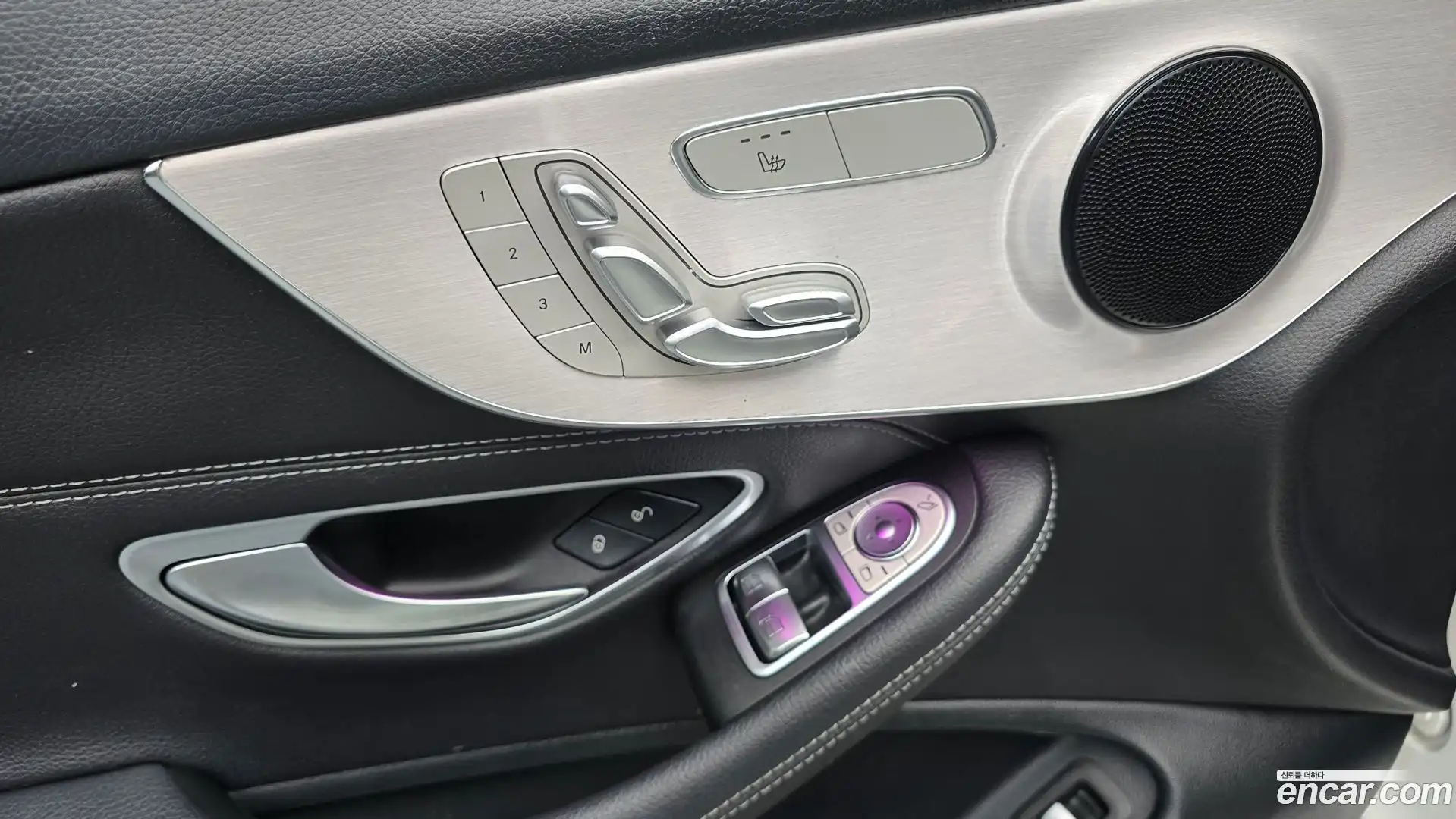 C-Class Mercedes-Benz 2021.0-OPTION-046