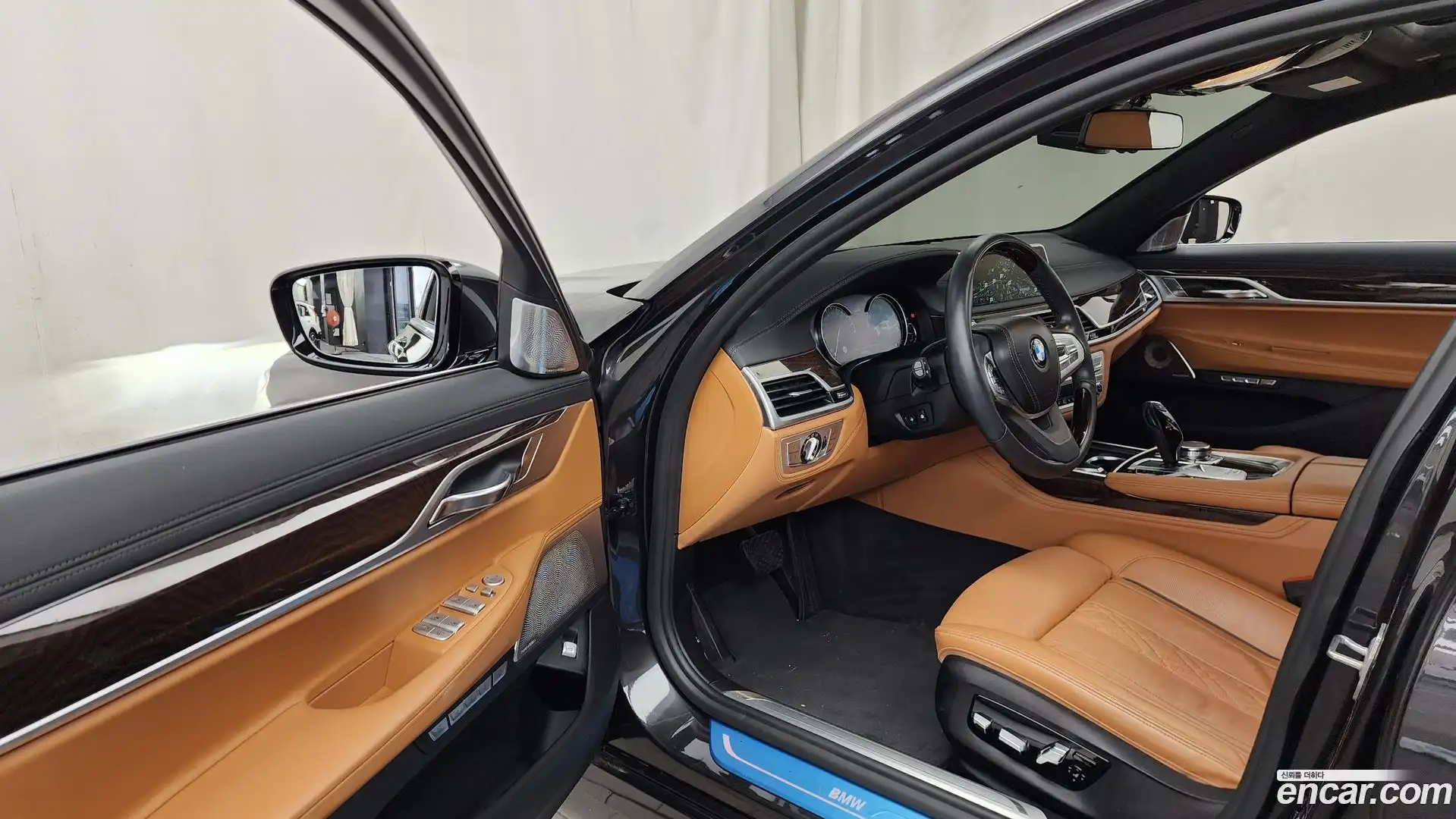 7-Series BMW 2017.11-INNER-010