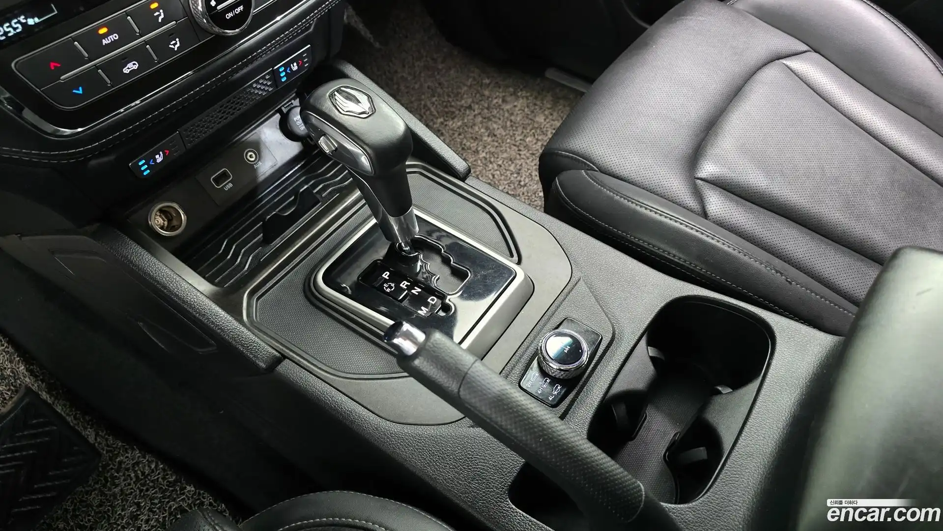 Rexton KG Mobility 2019.6-INNER-009