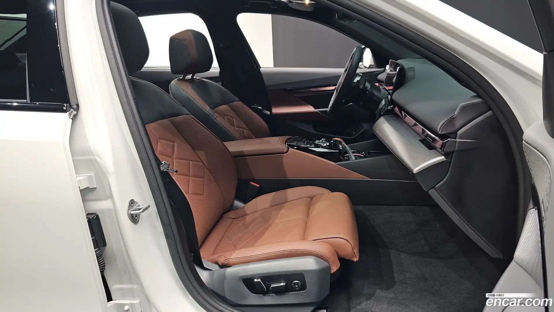 5-Series BMW 2025.5-OPTION-017