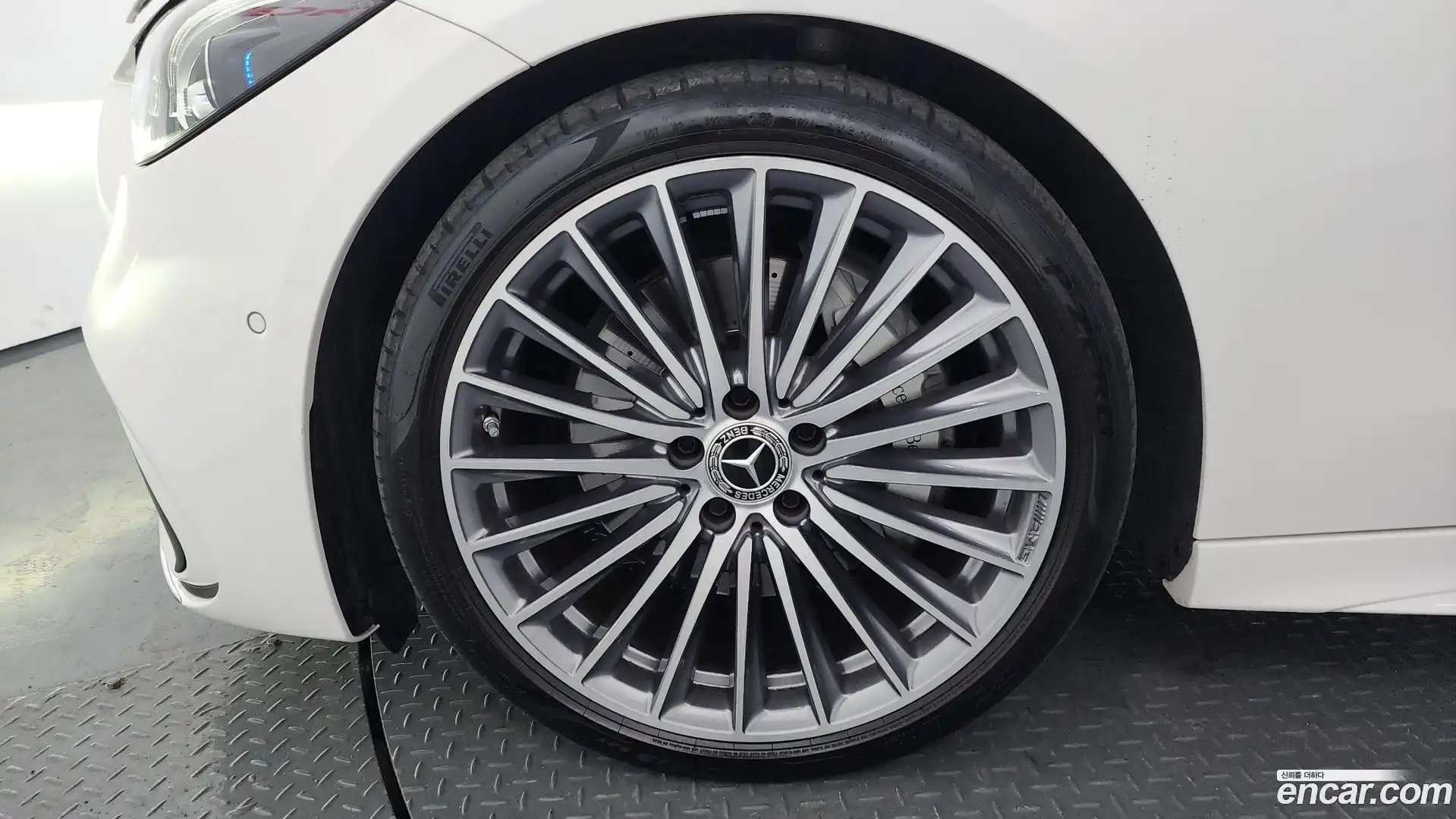 C-Class Mercedes-Benz 2024.3-OUTER-005